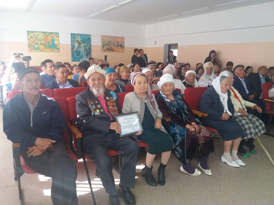 Алматы облысы, Қарасай ауданы, "Еңбекші ауылындағы орта мектеп" КММ. "Қартың болса, жазып қойған хатпен тең". "1 қазан - Қарттар күні" мерекесіне арналған іс-шара.