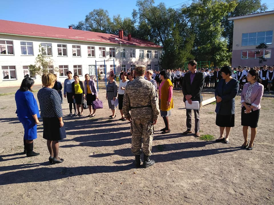 Алматы облысы, Қарасай ауданы, " Еңбекші ауылындағы орта мектеп" КММ. Жер сілкінісі - геологиялық құбылыс. Олар кез-келген жерде пайда болуы мүмкін. Табиғи апаттан сақтану үшін өткізілген сейсмологиялық жаттығу шаралары.