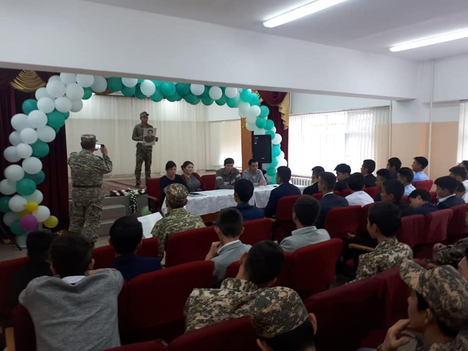 Алматы облысы, Қарасай ауданы, "Еңбекші ауылындағы орта мектеп" КММ. Баланың жақсы азамат болып өсуі - абзал тәрбиенің жемісі. Мектебіміздің оқушыларына арналған жиналыс.