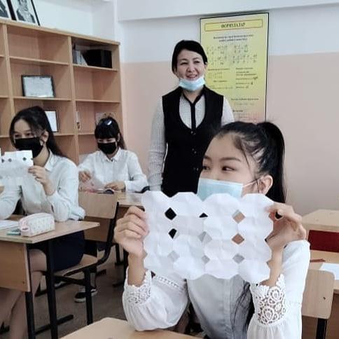 "Емтиханда өз—өзіңе сенімділік" тақырыбында қорытынды аттестаттауға психологиялық дайындық жұмысын жүргізіп, трейнинг өткізді.