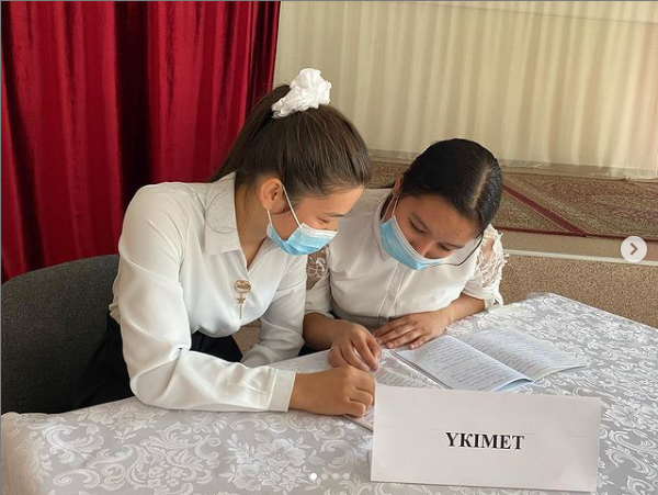 “Үш тұғырлы тіл-заман талабы” тақырыбында мектепішілік пікірсайыс турнирі ұйымдастырылды