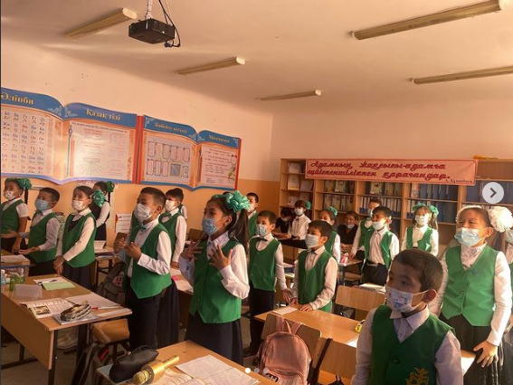 Ыбырай Алтынсариннің 180 жылдығына орай 4 “Ә” сынып оқушыларымен “Таза бұлақ” тақырыбында Муздыбаева Г.О үлгілі сабақ өтті.