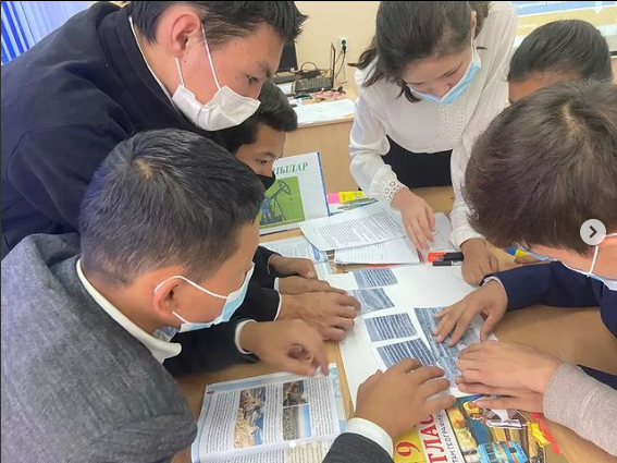 "Минералды ресурстарды игерумен байланысты проблемалар" тақырыбында Есбусинова А.М. үлгілі сабақ өткізді.