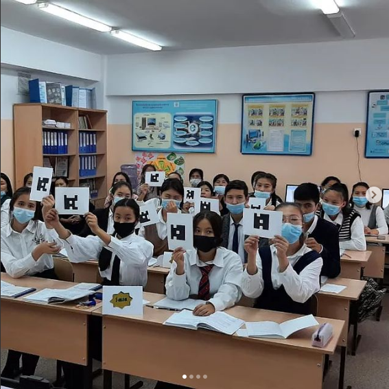 10 "А" сынып оқушыларымен информатика пәнінен Э.Т.Амантаева "Санау жүйелері" тақырыбында ашық сабақ өткізді.