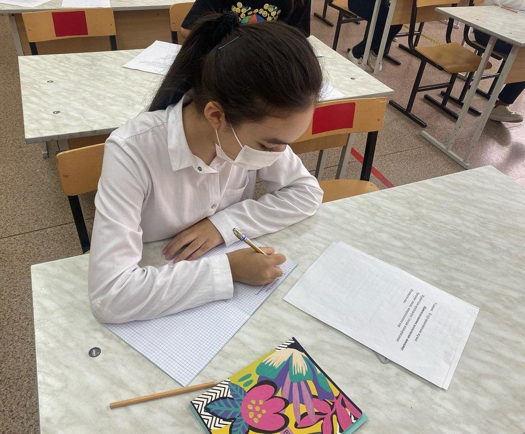 Күзгі демалыс іс-шаралар жоспарына сәйкес 8-11 сынып оқушылары арасында биология пәнінен мектепшілік олимпиада өткізілді.