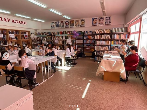 "Оқуға құштар мектеп" жоба жоспарына сәйкес  "Ең үздік, оқырманы көп сынып"