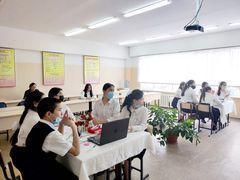 "Тіл білгірі" тақырыбында интеллектуалды сайыс сабақ өткізді.