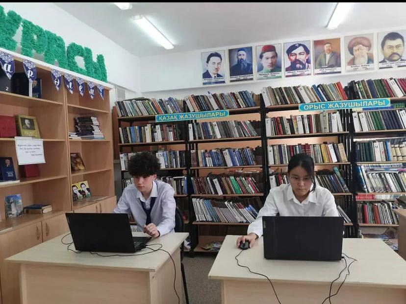 Біздің кітапхана оқырмандары