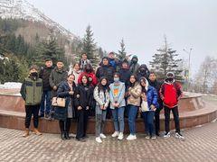 Мектепішілік жоспарға сәйкес демалыс күндеріңдегі 7 сынып оқушыларының “МЕДЕУ” мұз айдынына саяхаты.