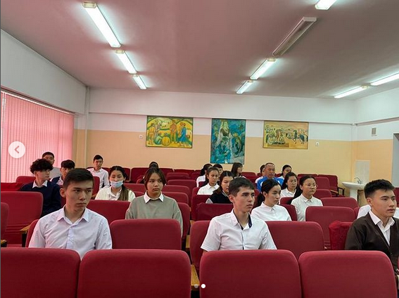 11-сыныптың білім алушыларына мемлекеттік бітіру емтихандарын өткізу бойынша нұсқаулықпен таныстырылды.